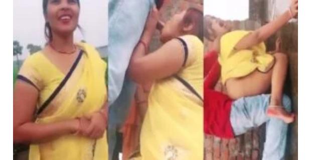 Yellow Saree Bhabhi Hard Chudai On Rooftop